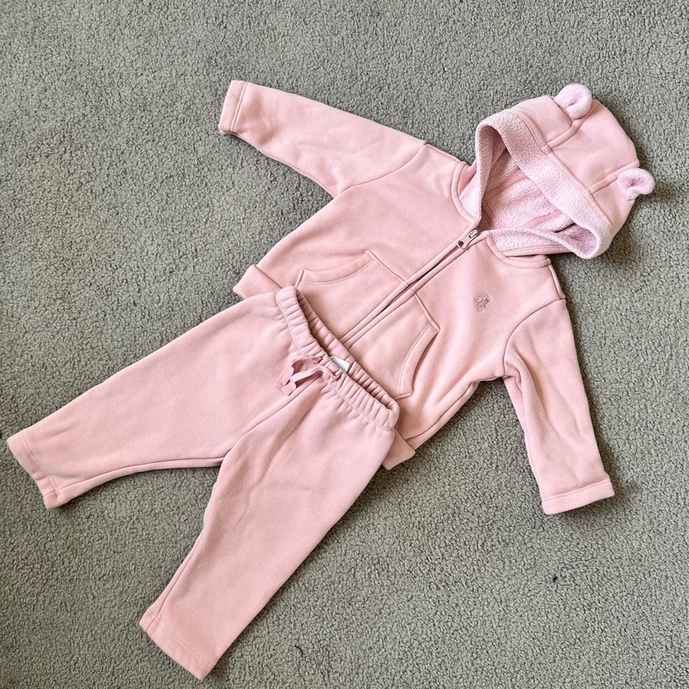 Gap Baby hoodie and jogger set size 3-6M